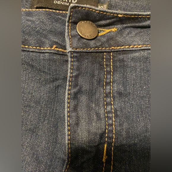 Torrid  Stretch Jeans 18s - Picture 3 of 5